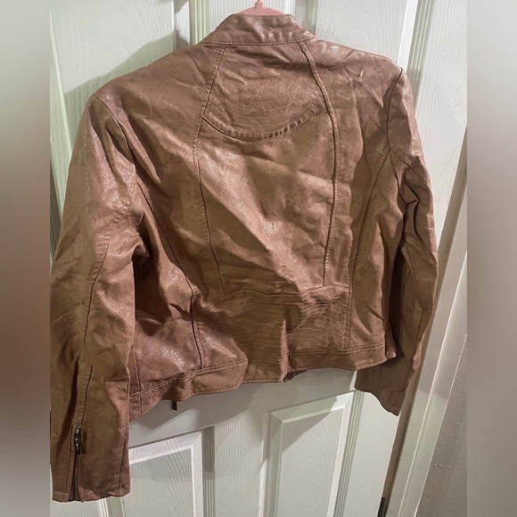 Jou Jou Women’s Medium Faux Leather Jacket - Picture 7 of 9